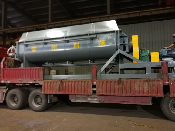 JYG系列空心槳葉干燥機該產品可對膏狀、顆粒狀、粉狀、漿狀物料間接加熱或冷卻，可完成干燥、冷卻、加熱、滅菌、反應